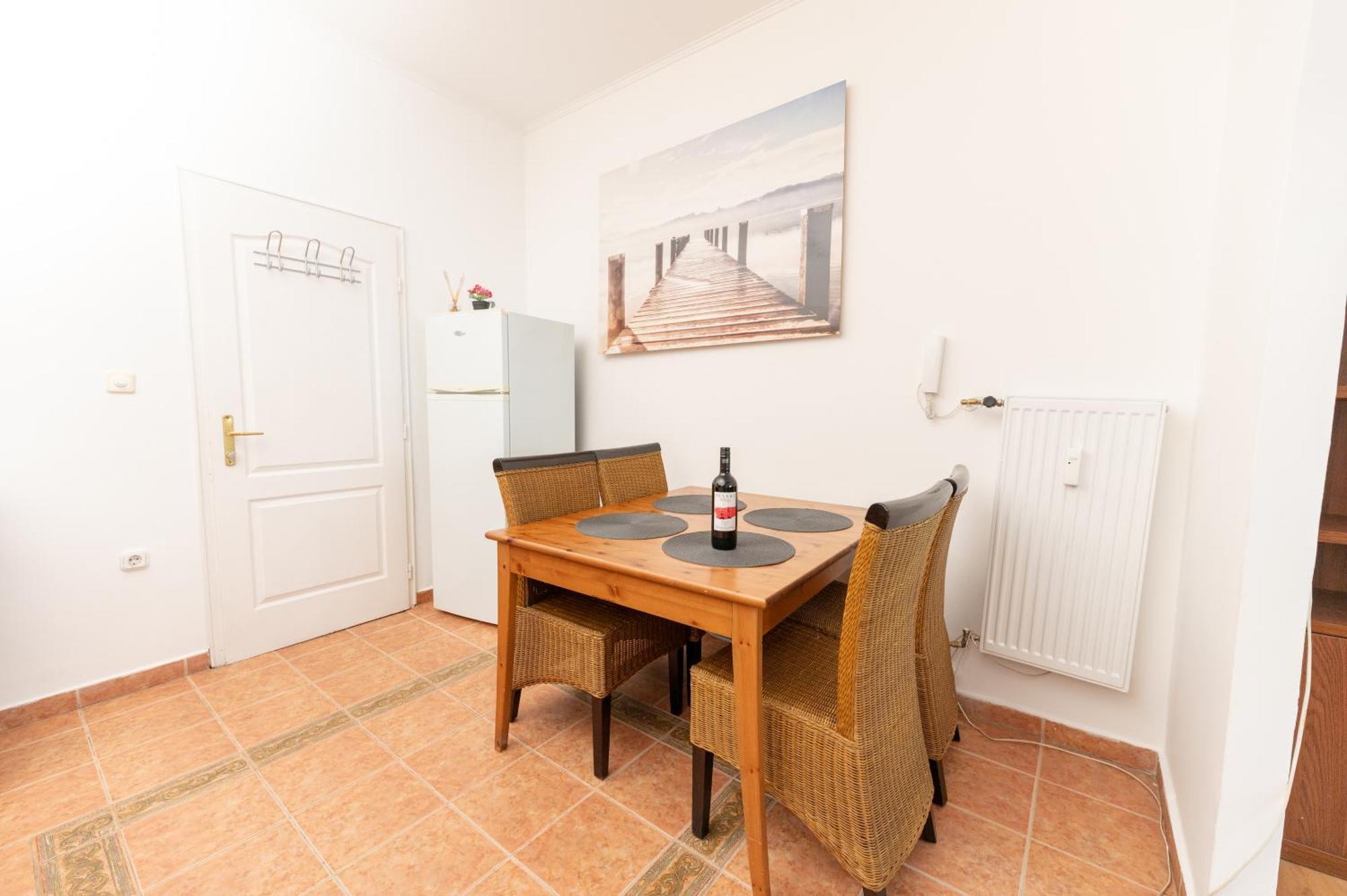 Appartamento Danube Dwelling Asboth 19-1 Budapest Esterno foto